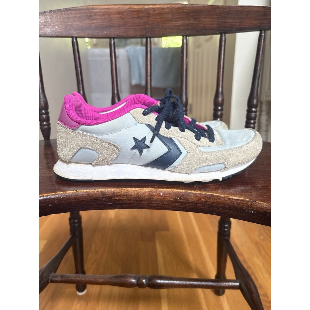 Women’s converse sneakers size 8